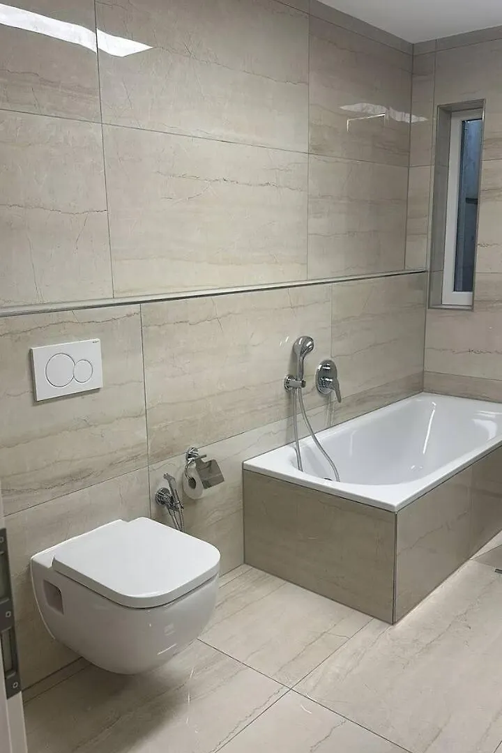 One Room Apartment With Kitchen, And Private Bathroom Near To S8 Train Line München 0*,