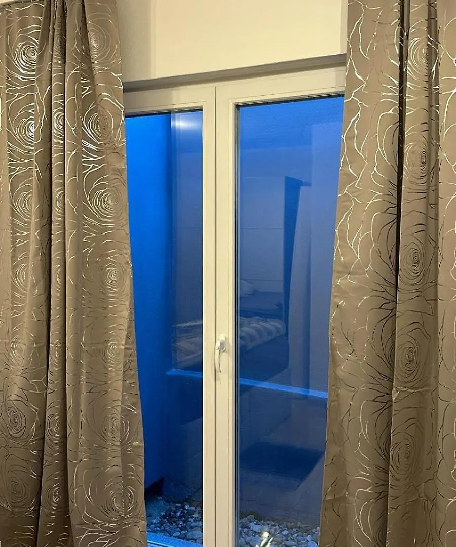 One Room Apartment With Kitchen, And Private Bathroom Near To S8 Train Line 慕尼黑 德国